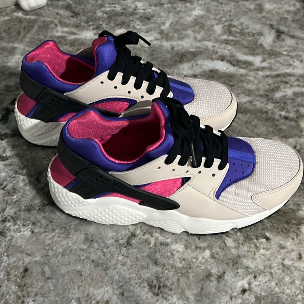 Youth Nike Huarache